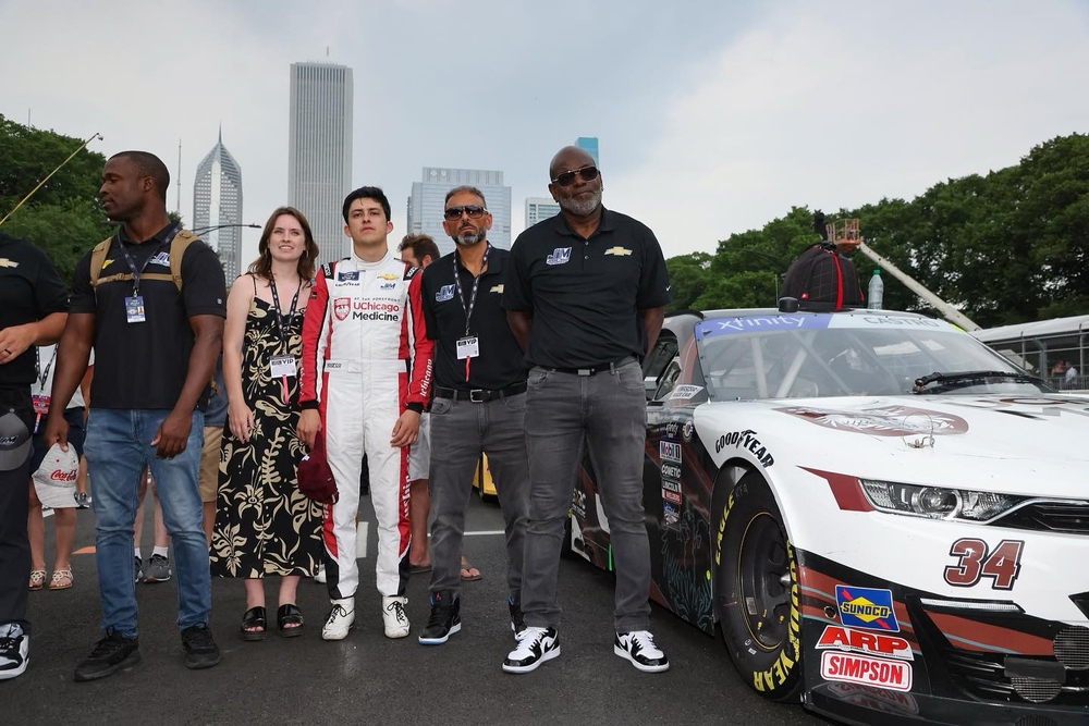 featured image thumbnail for post Conoce a Andre Castro, quien debuta como piloto de NASCAR en Chicago